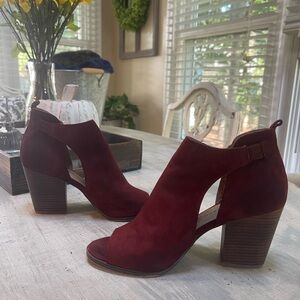 Suede. Women’s booties/ankle boots.